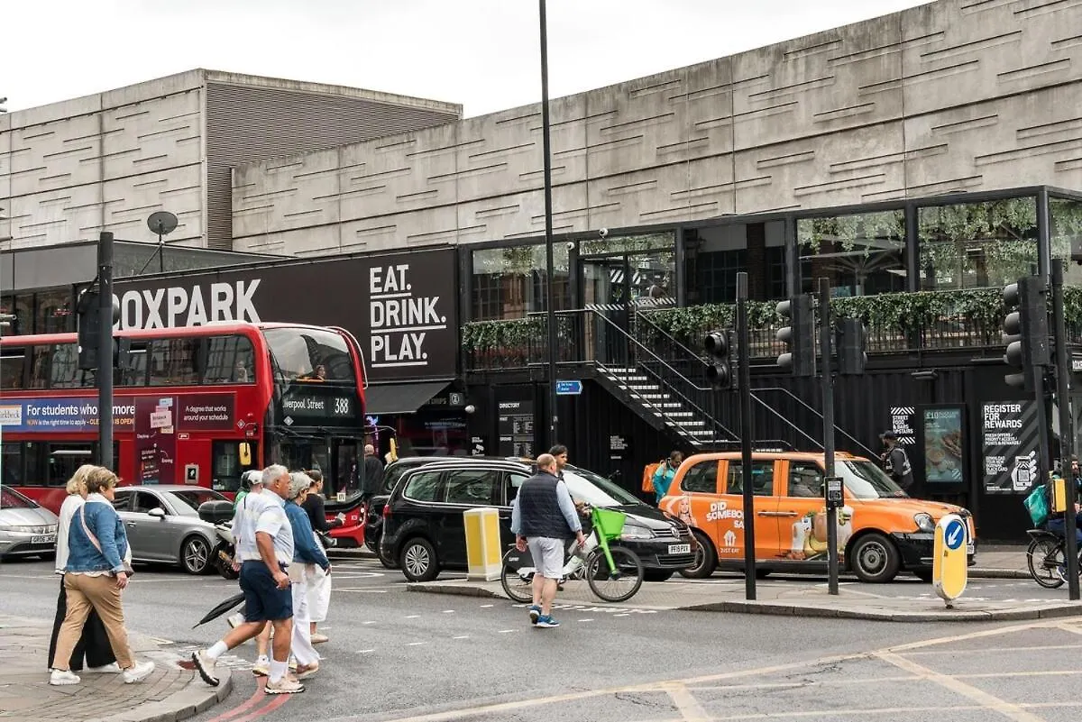 Huge Penthouse Retreat Next To Old Street Station Apartment London