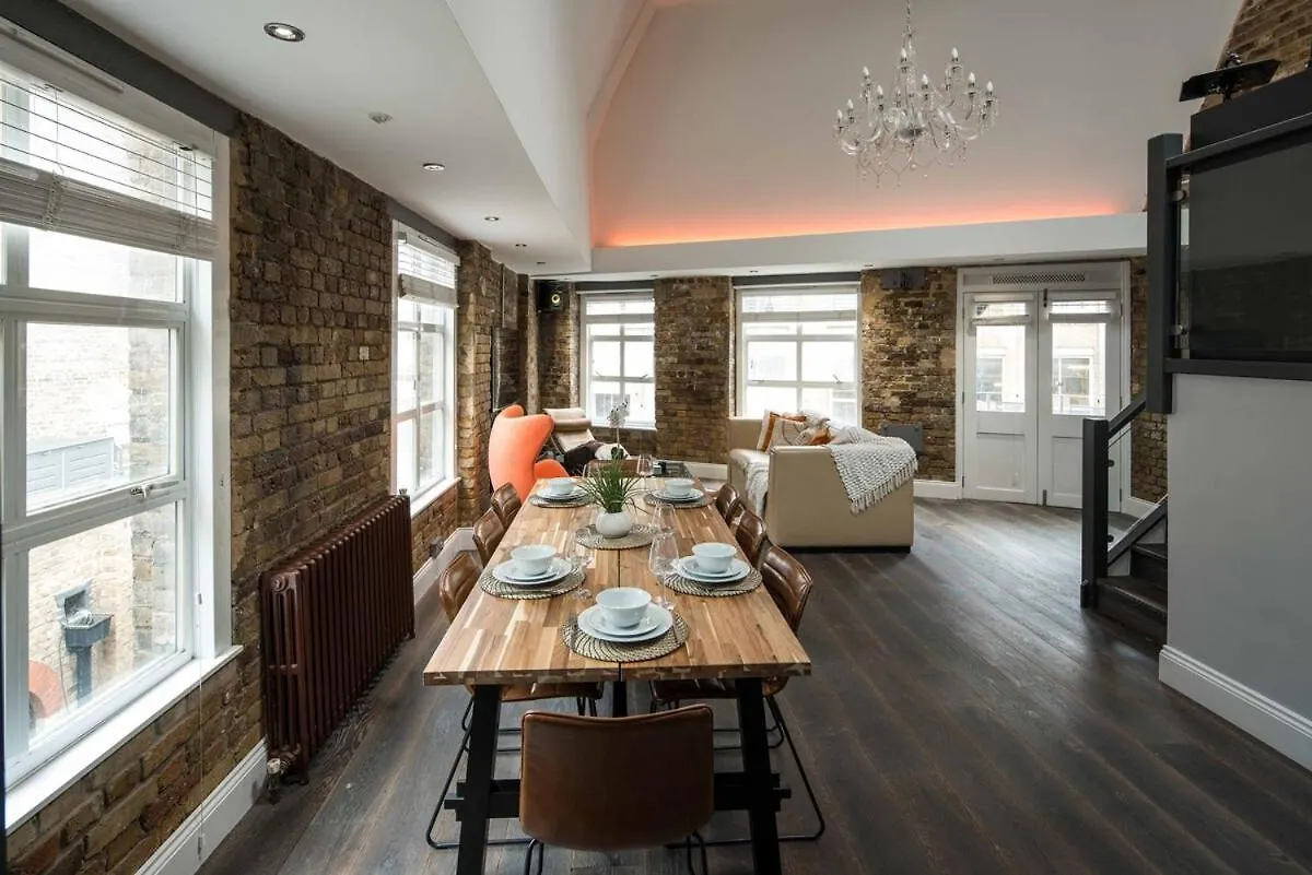 Huge Penthouse Retreat Next To Old Street Station Apartment London